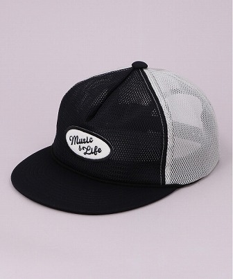 BLACK x WHITE